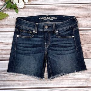 American Eagle Outfitters Super Stretch Jean Shorts Sz 4 Darker Denim